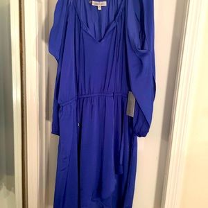 Wrap dress / split arm